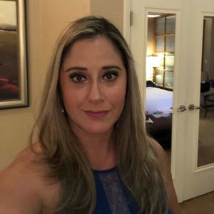 Meet your Posher, Leila